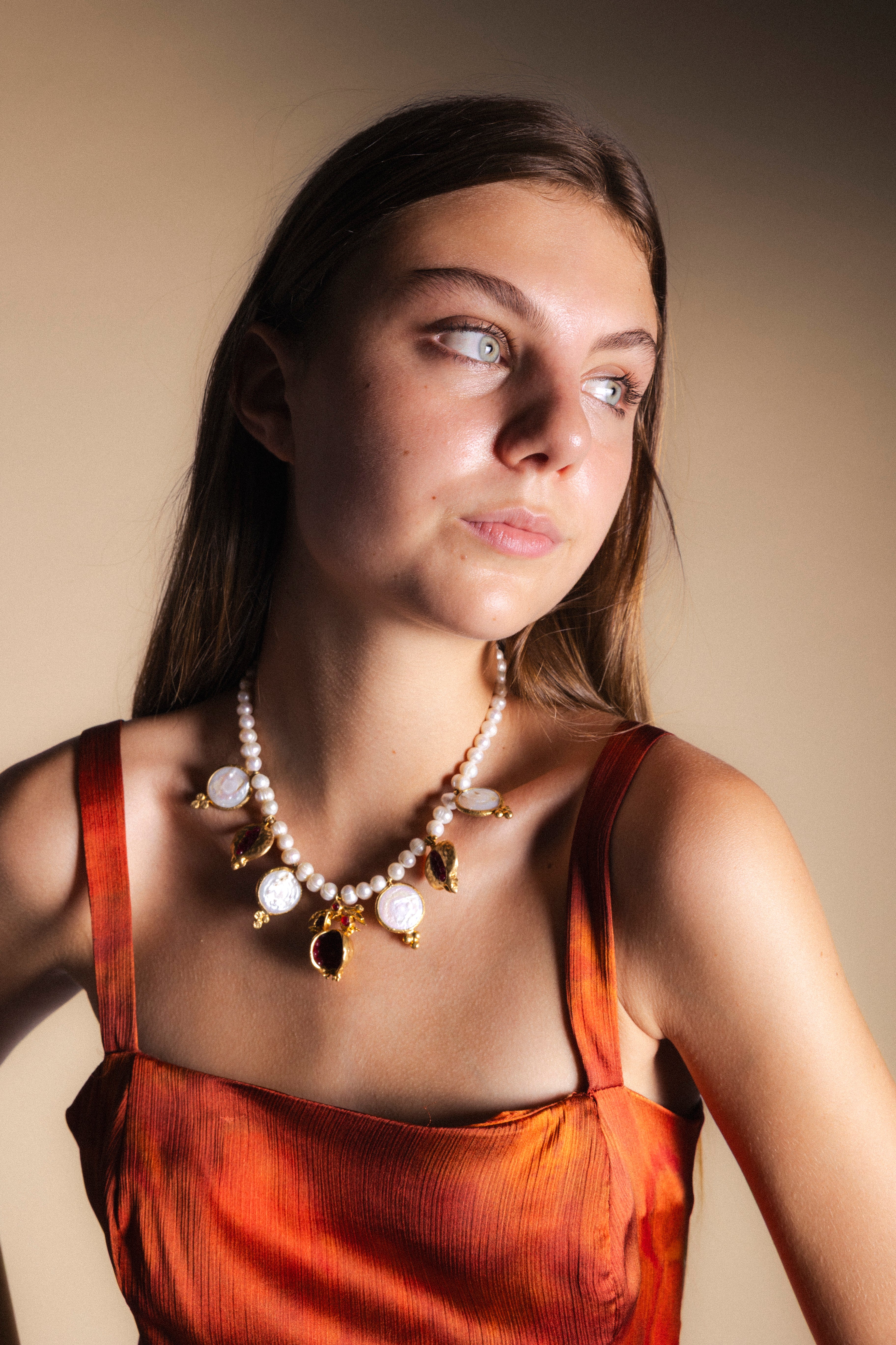 Collar Perlas y Granadas Co80-The Nook Store
