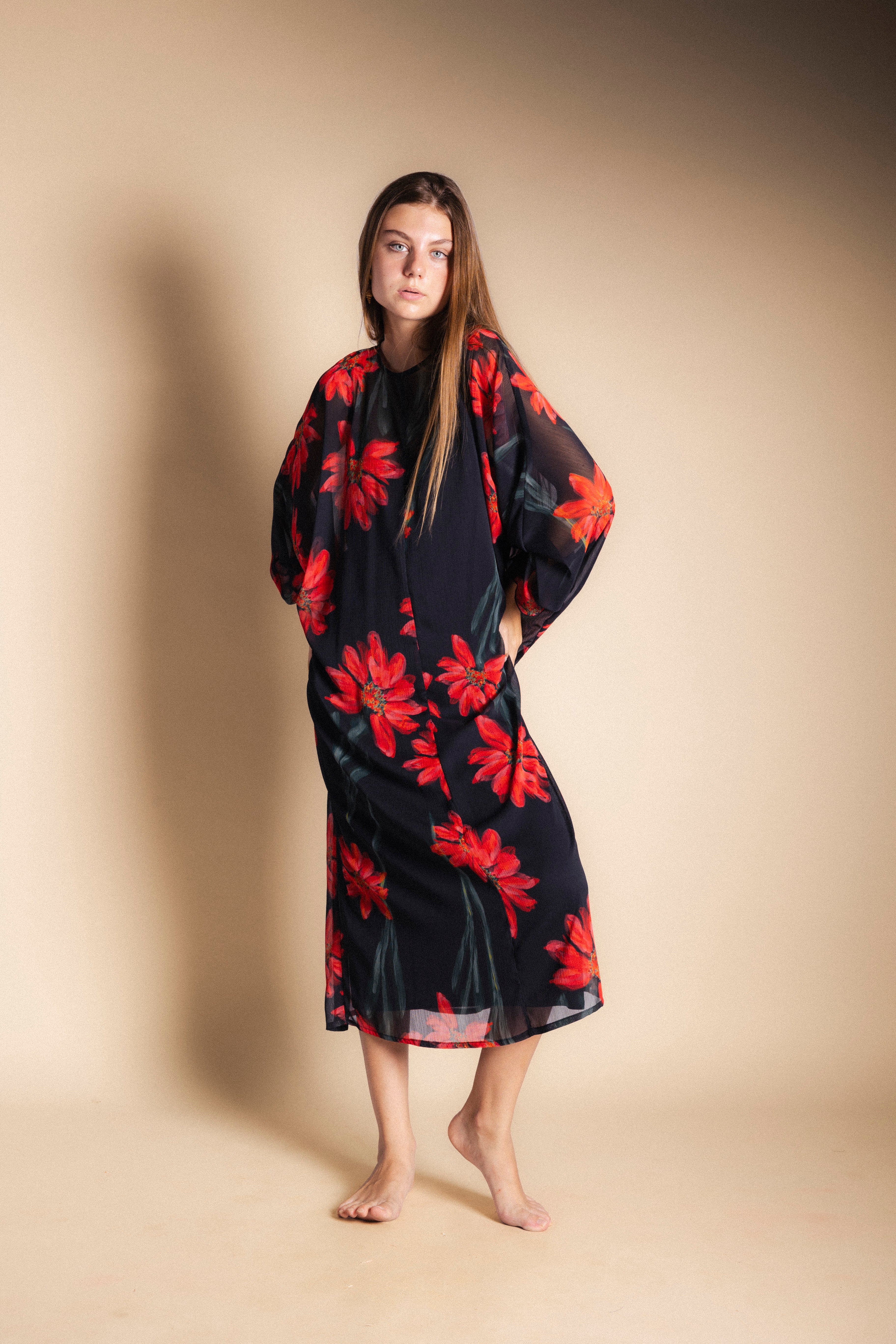 Vestido Batte Negro Flor Con Tallo Vest41-The Nook Store