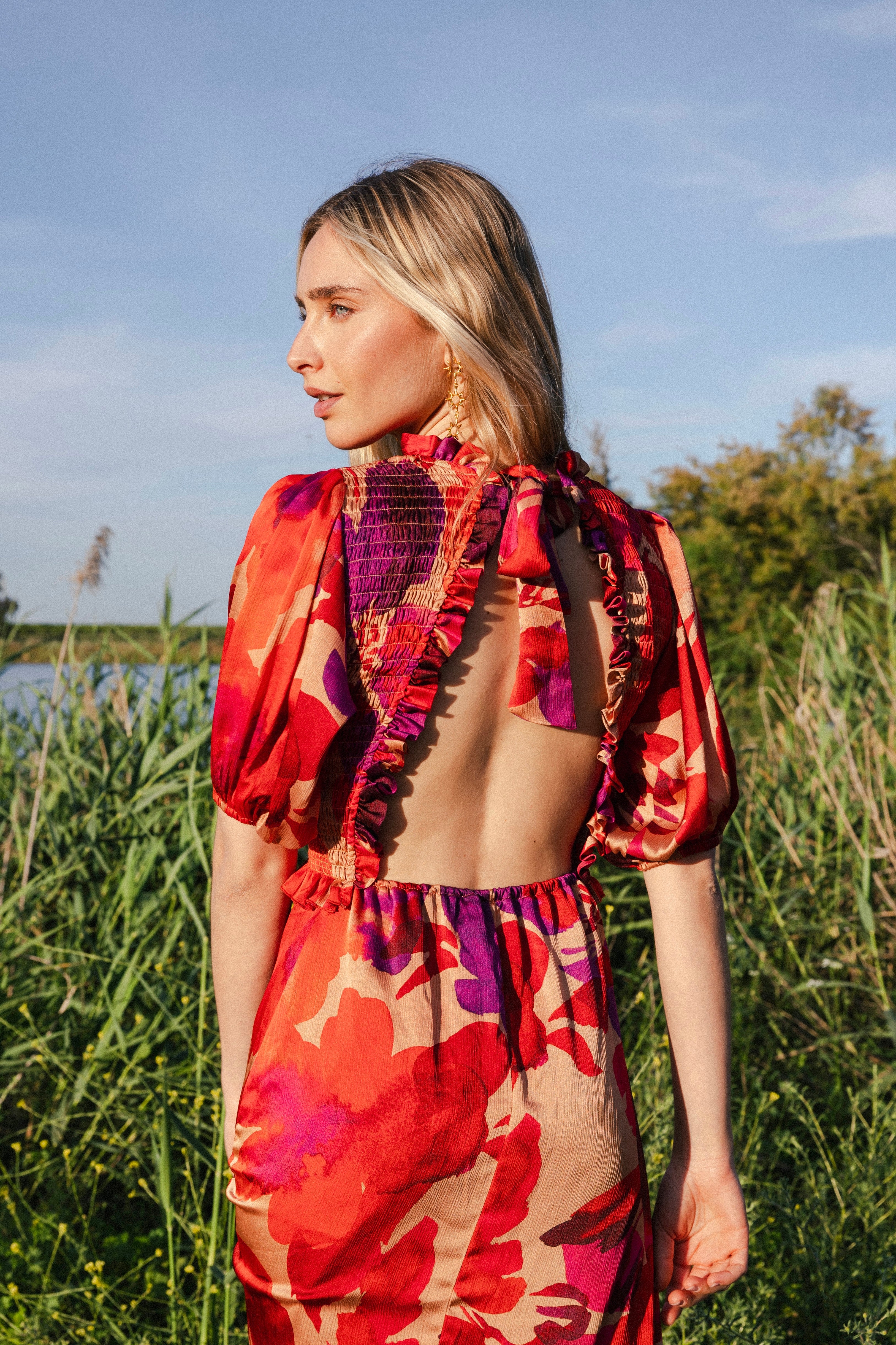 Vestido Lucia Flores Rojas y Moradas Vest18-The Nook Store