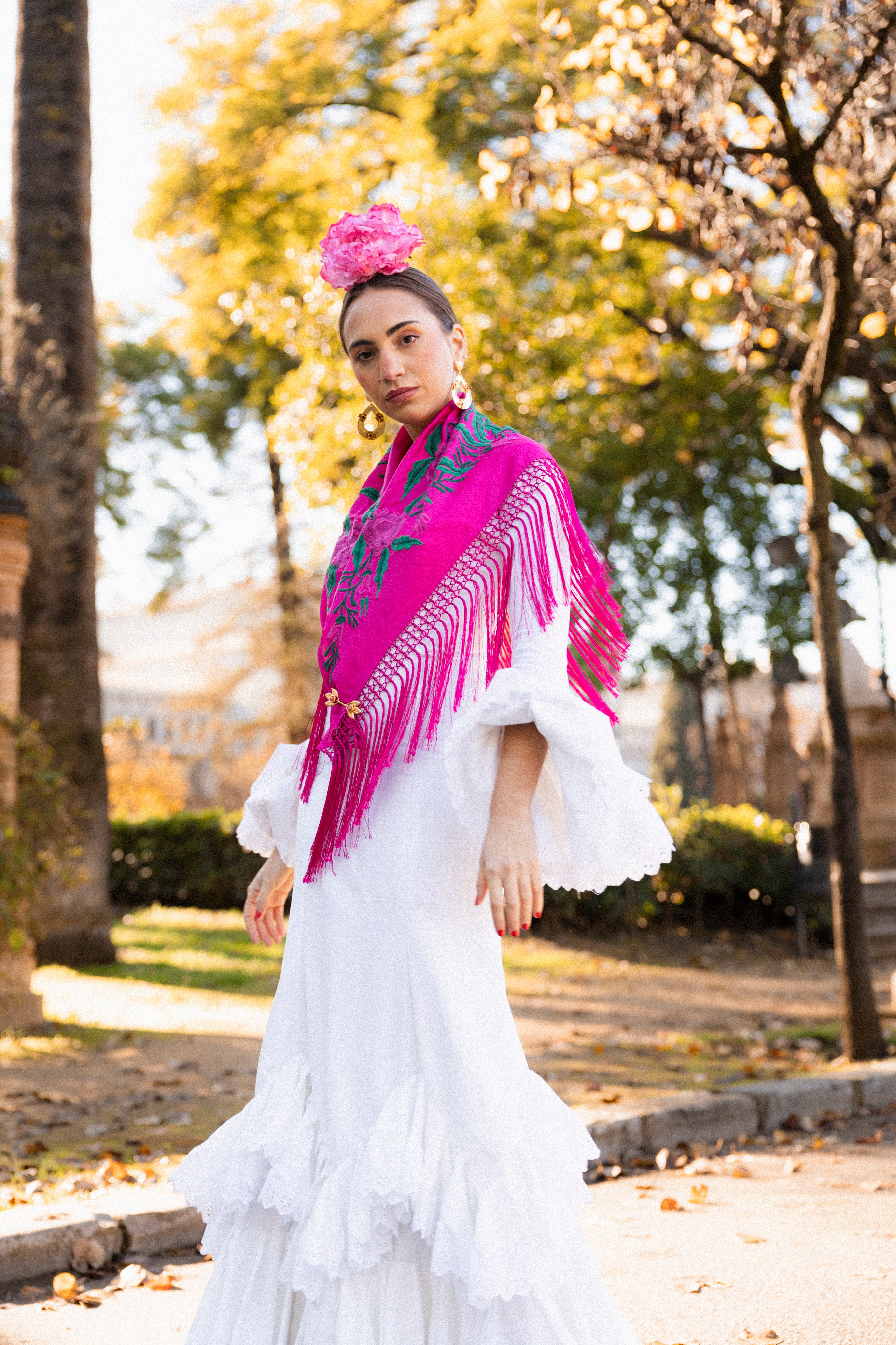 Mantón Gabriela Flores Buganvilla - Fucsia M238-The Nook Store