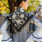 Manton Carmuca Bicolor Negro/Crudo M484