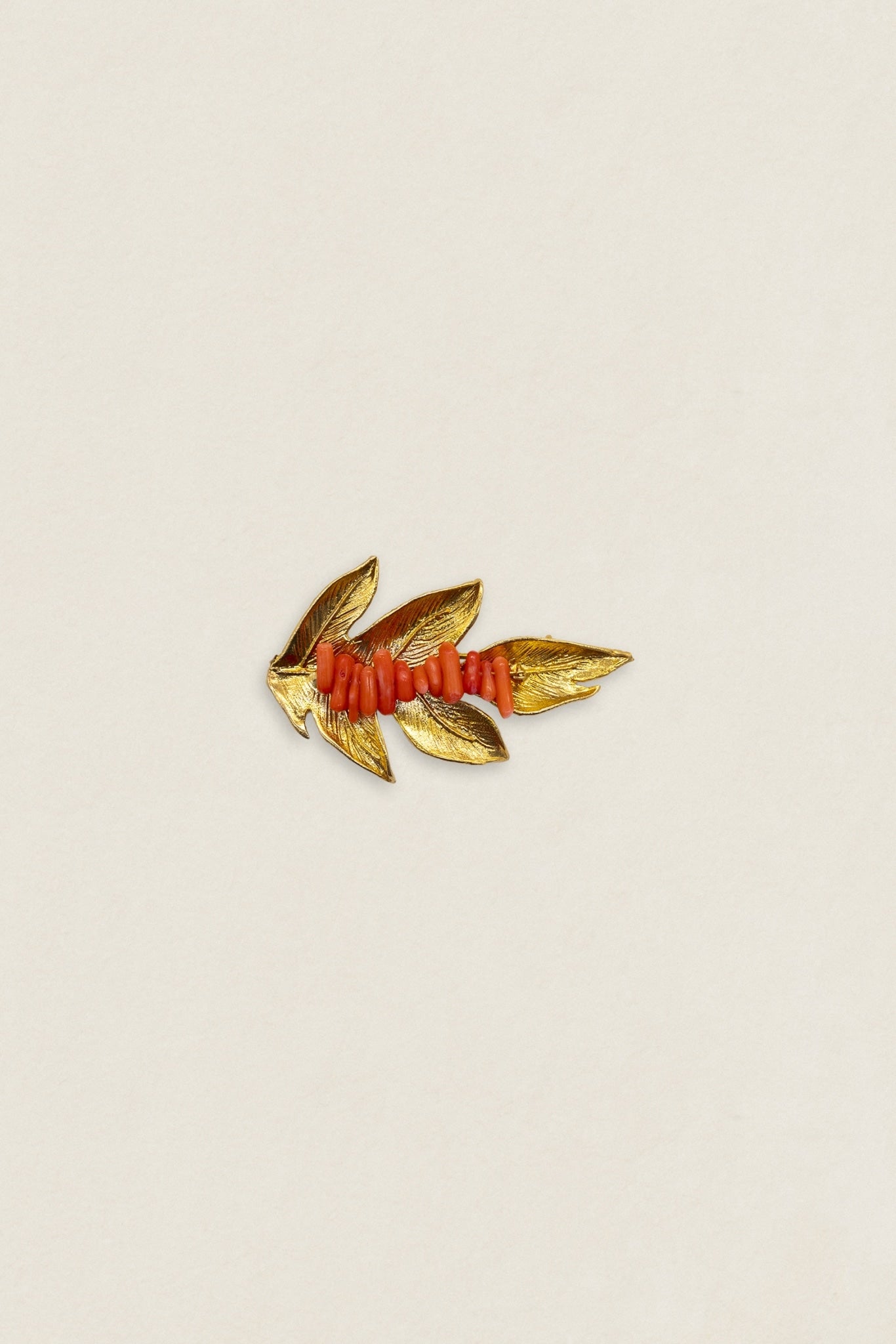 Broche BR25 hoja coral