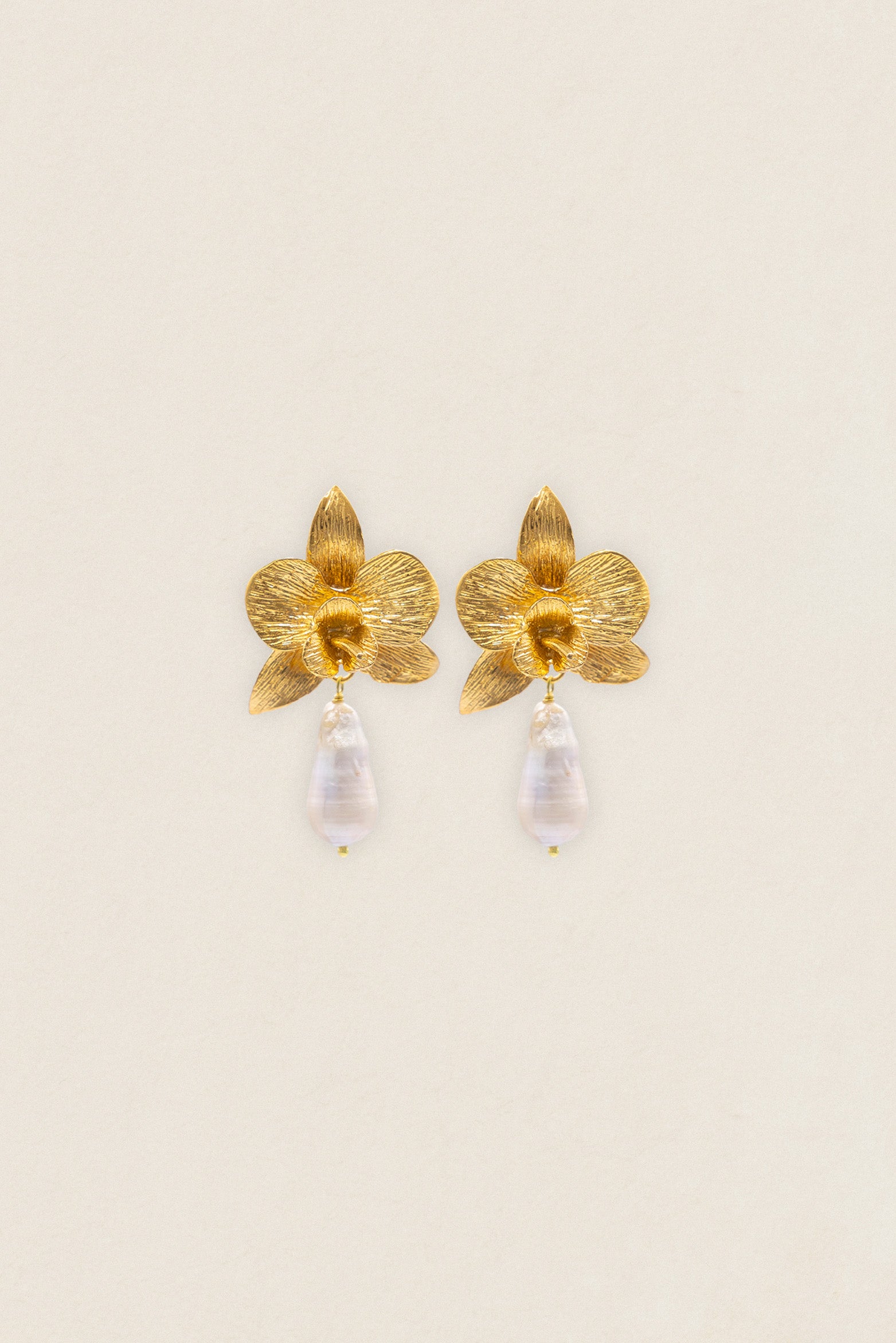 Pendientes Flor Nácar PEN241-The Nook Store