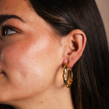 Pendientes Argollas Relieves PEN149 The Nook Store