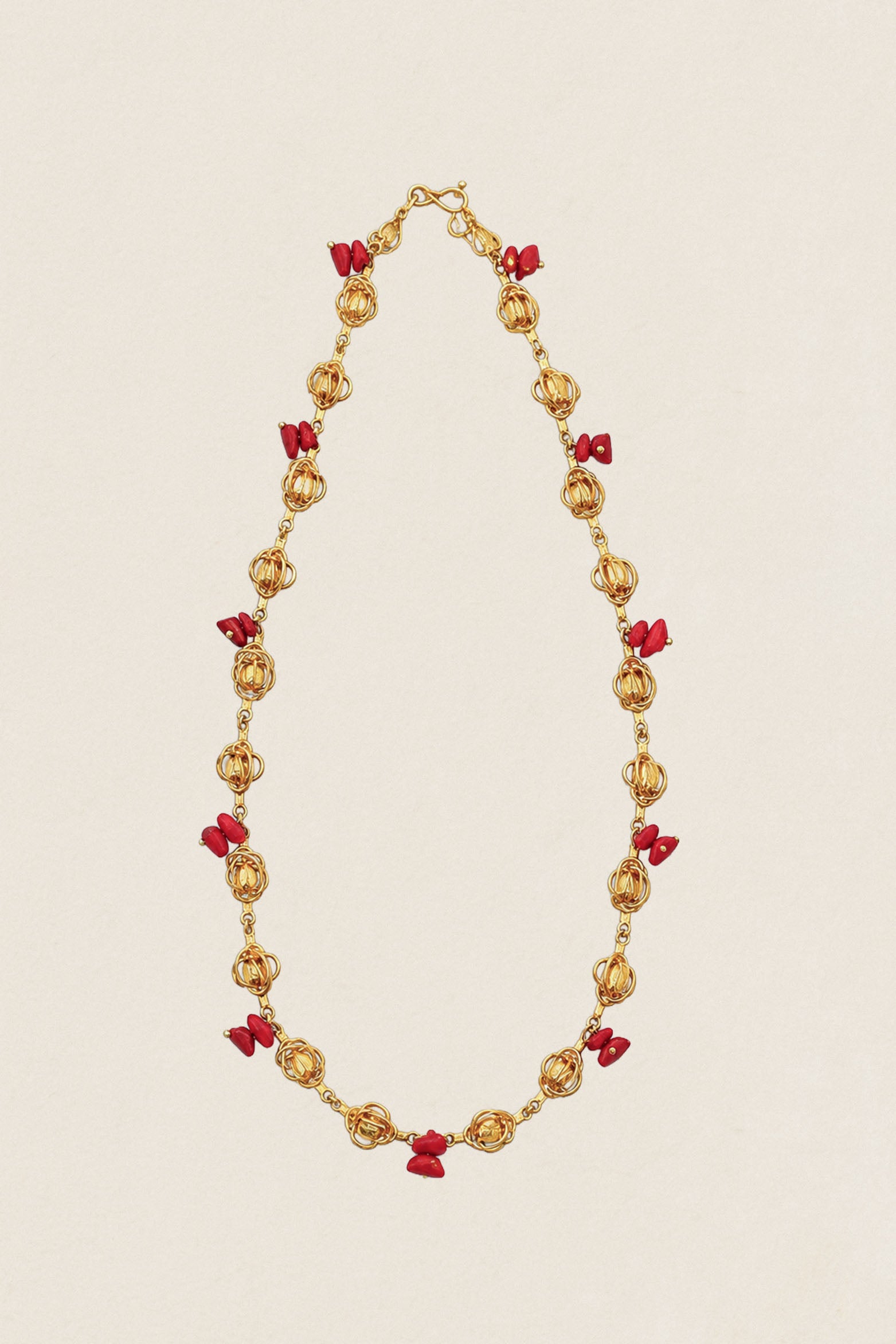Collar special coral and gold Co08