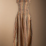 Robe Mikara beige à fleurs rouges