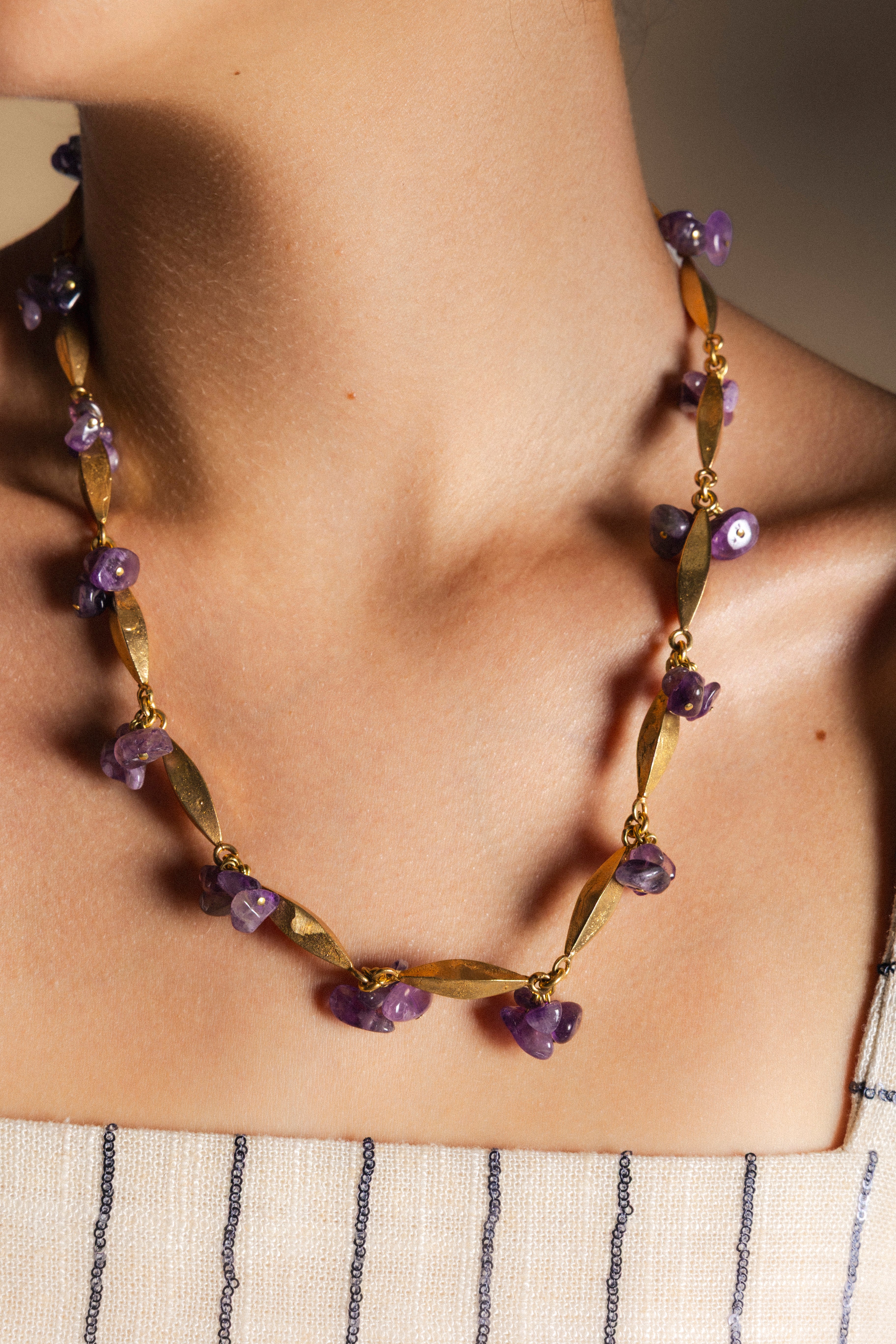 Collar Coral and Gold CO64-The Nook Store