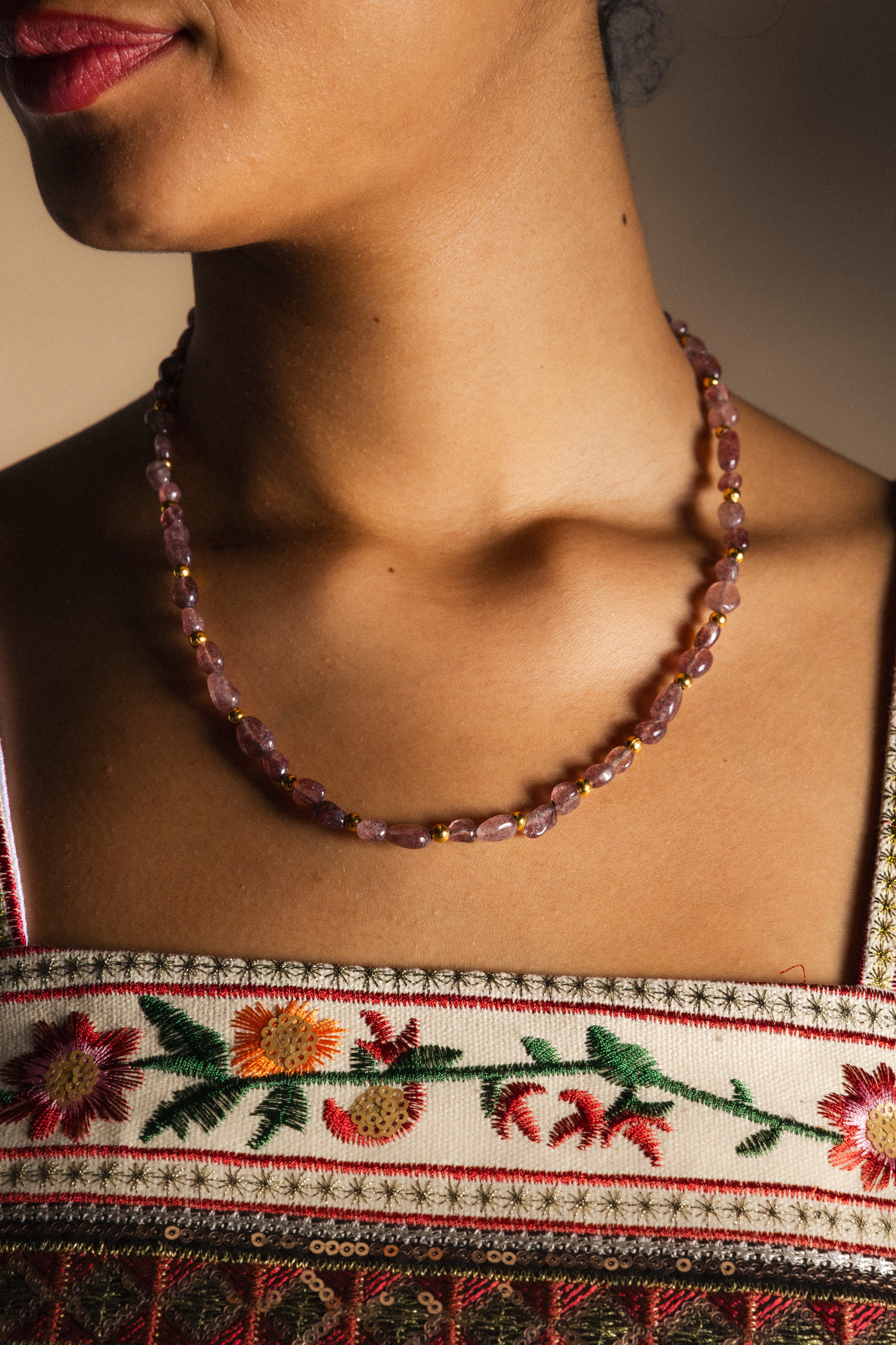Collar Louise Co107-The Nook Store