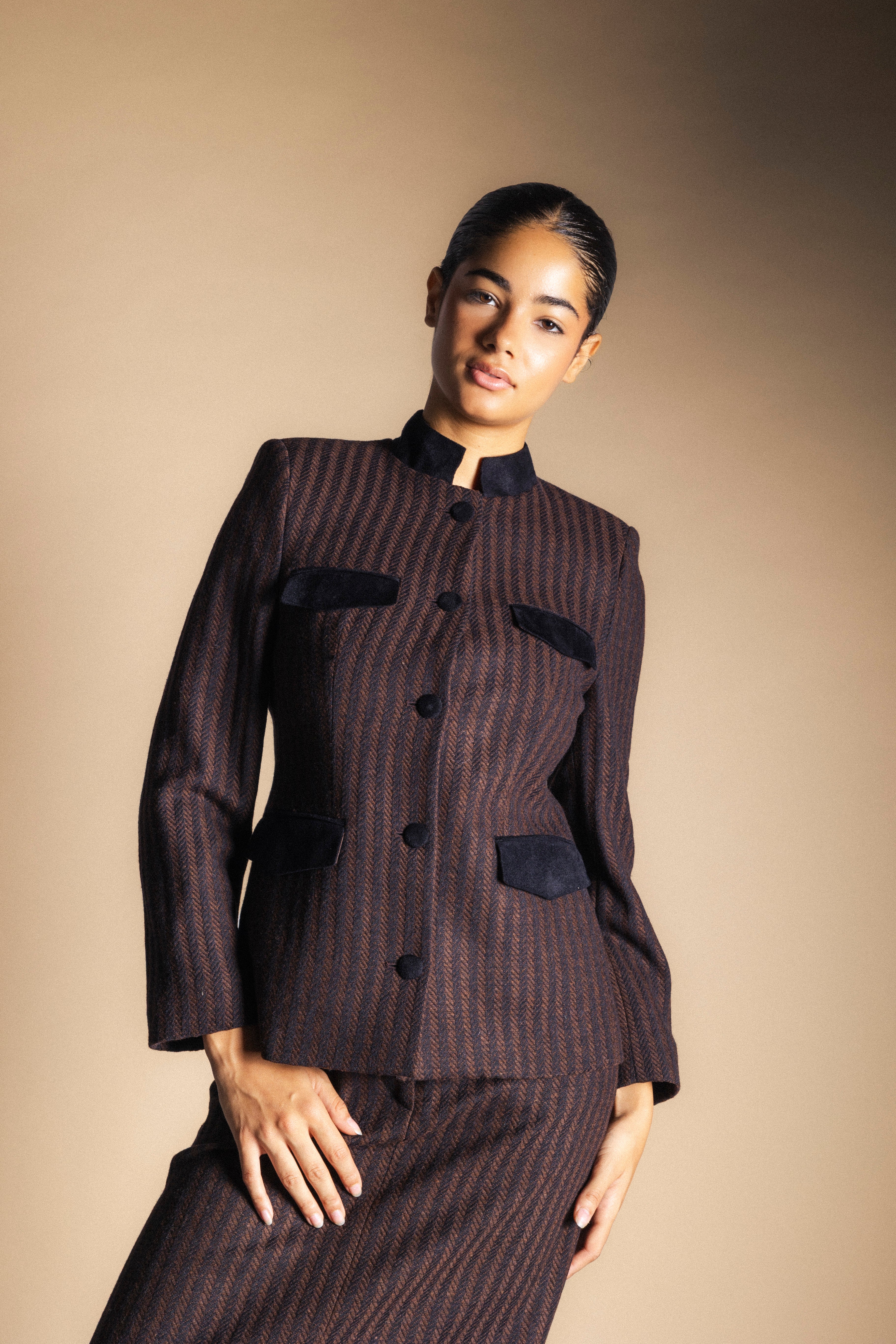 Chaqueta Casilda Rayas Marrones y Negras CHQ42-The Nook Store