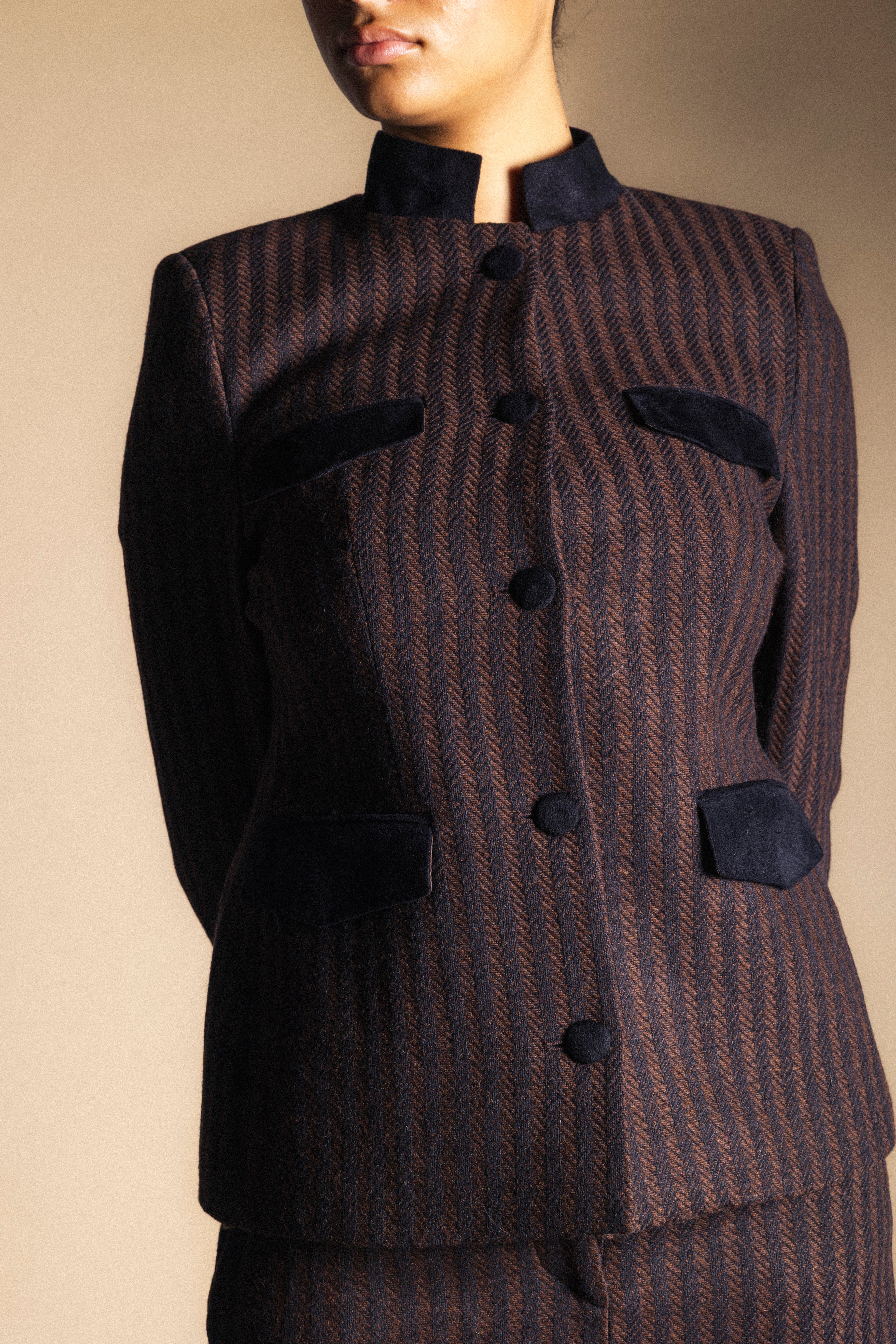 Chaqueta Casilda Rayas Marrones y Negras CHQ42-The Nook Store