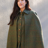 Chaleco con Capa Carlota Verde Cuadros Burdeos y Naranjas CAP04