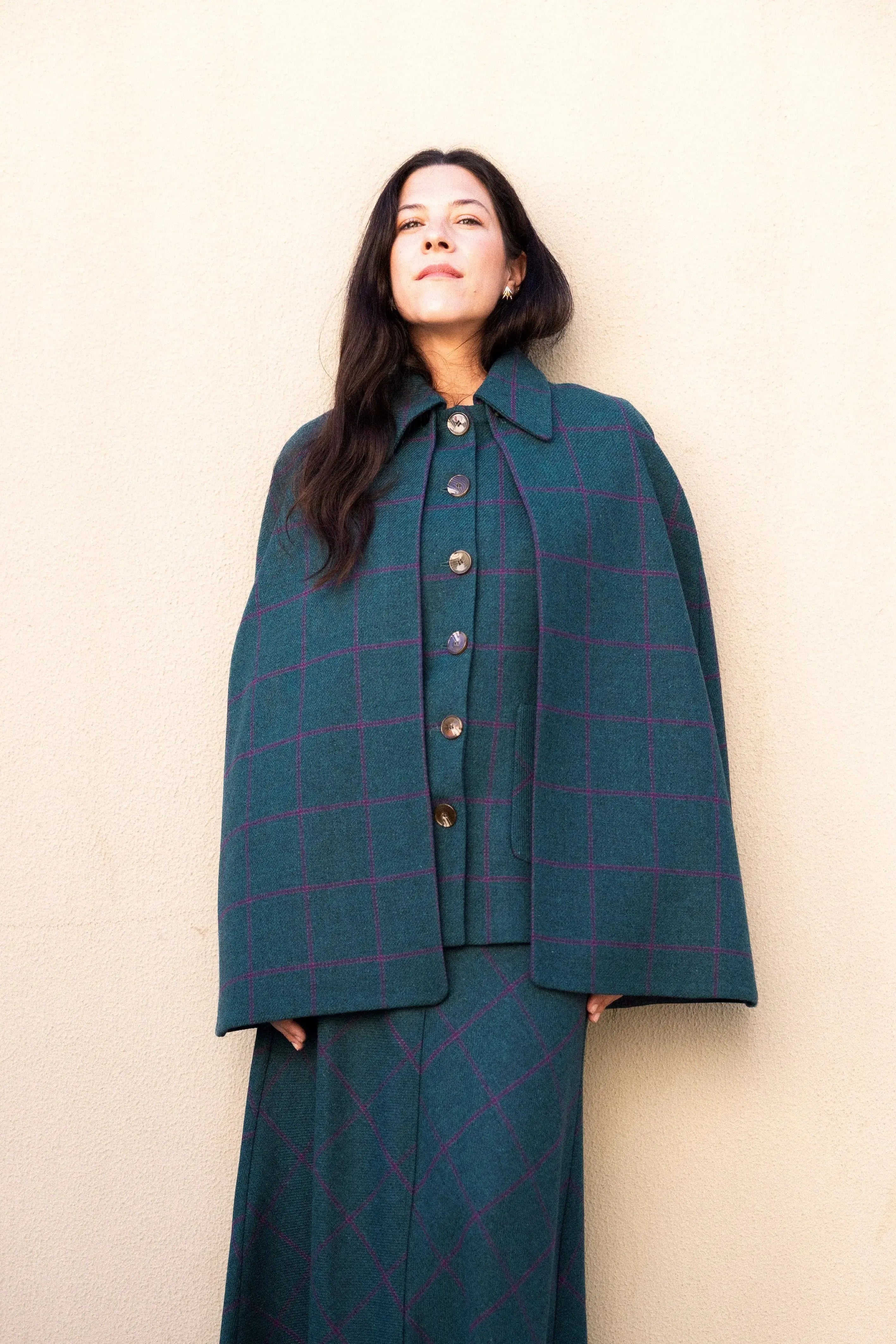 Chaleco con Capa Carlota Azul Petróleo Cuadros Morados CAP02 thenookstore-new