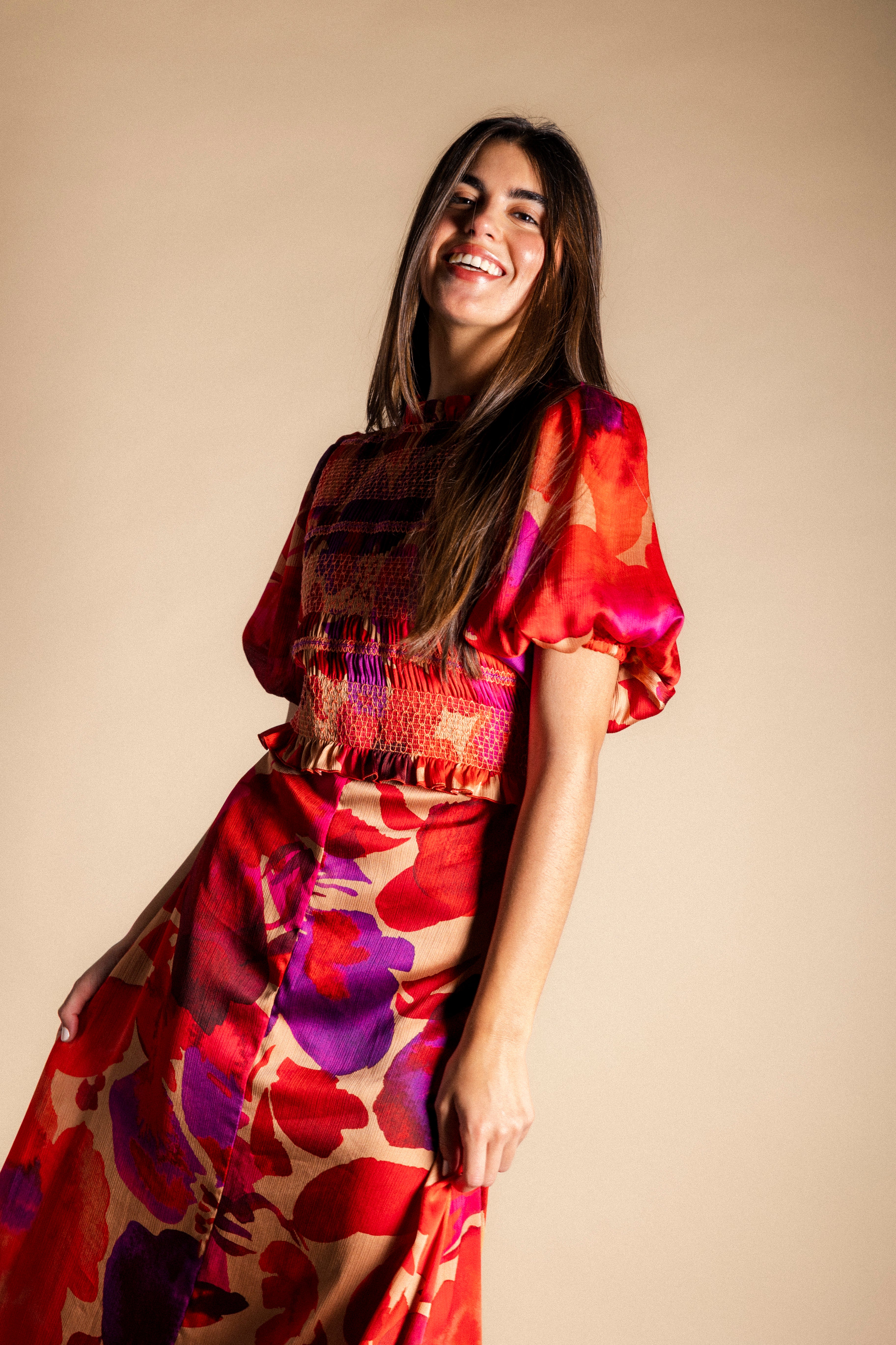 Vestido Lucia Flores Rojas y Moradas Vest18-The Nook Store