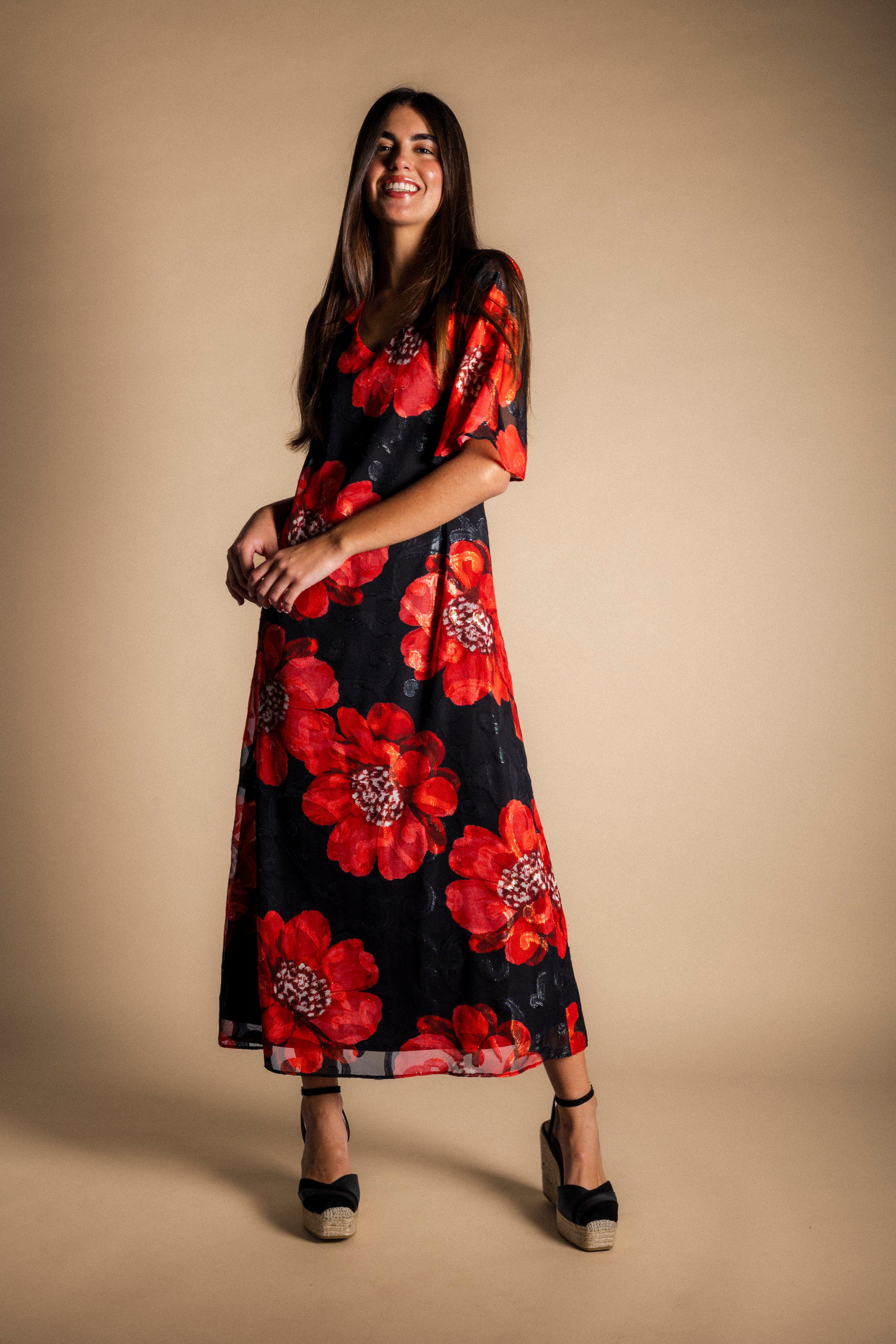 Vestido Agnes Negro Flor Grande Roja VEST31-The Nook Store