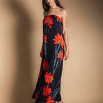 Vestido Con Capa Fiona Negro Flor Con Tallo Vest11-The Nook Store