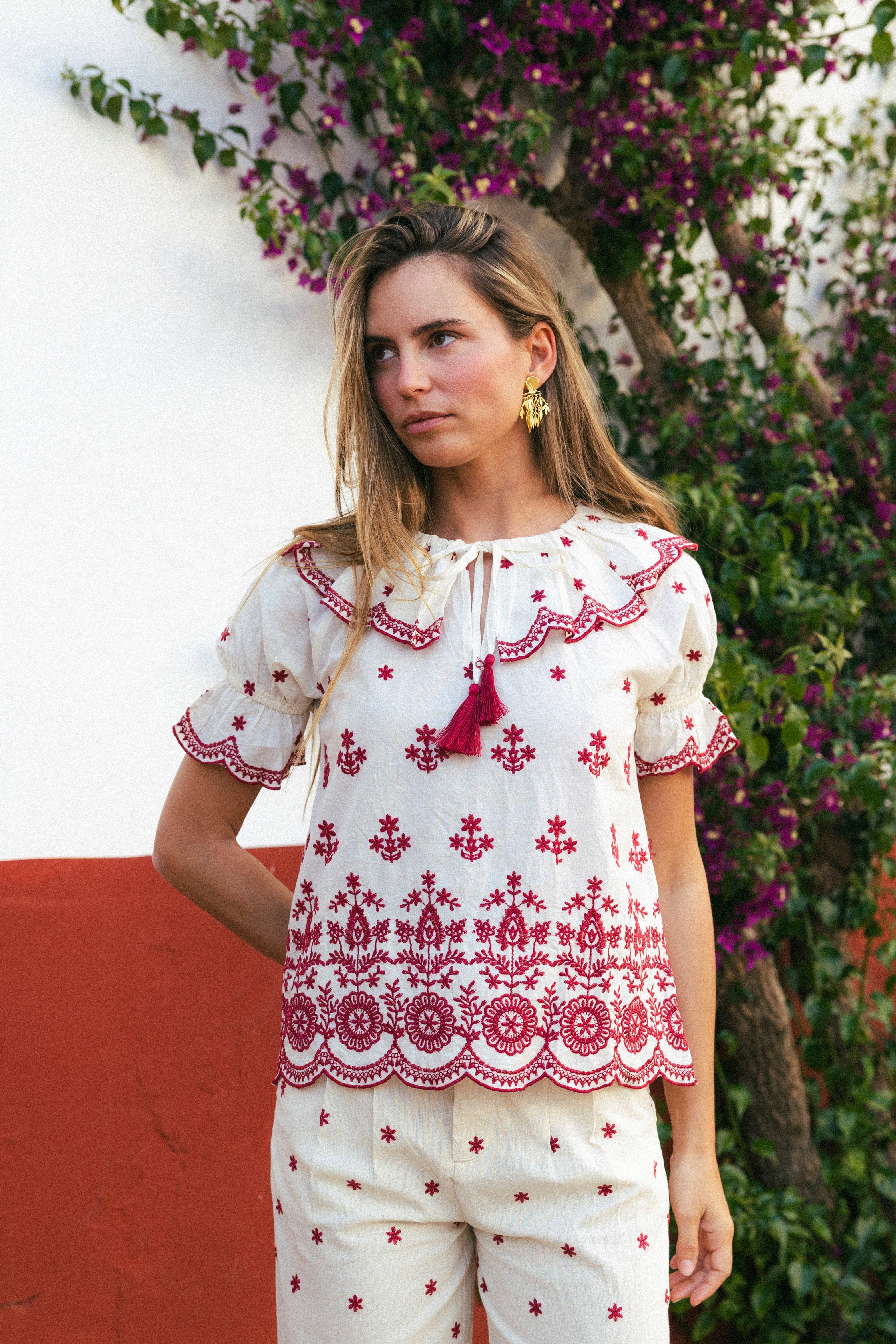 Blusa Zuri Ecru/Wine BLU01-The Nook Store