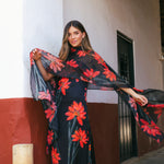 Vestido Con Capa Fiona Negro Flor Con Tallo Vest11-The Nook Store