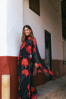Vestido Con Capa Fiona Negro Flor Con Tallo Vest11-The Nook Store