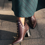 Botas Mer Tacón Alto Piel Burdeos Tachuela Dorada