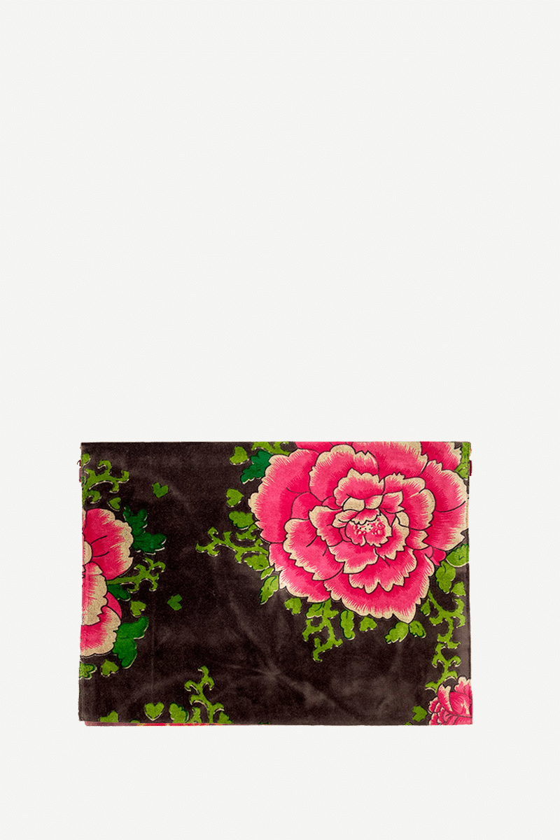 flores grandes atras