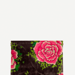 flores grandes atras