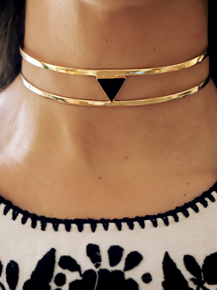 Choker triángulo black CH15