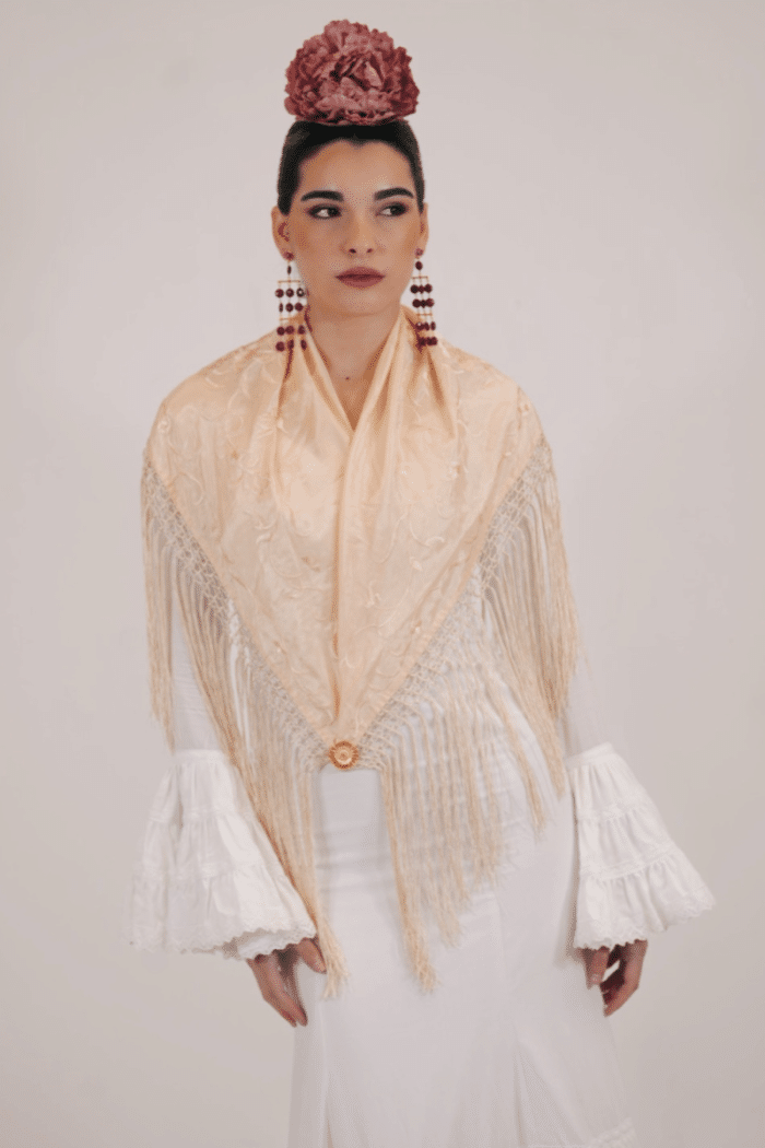 Mantón Paola - Crudo M94