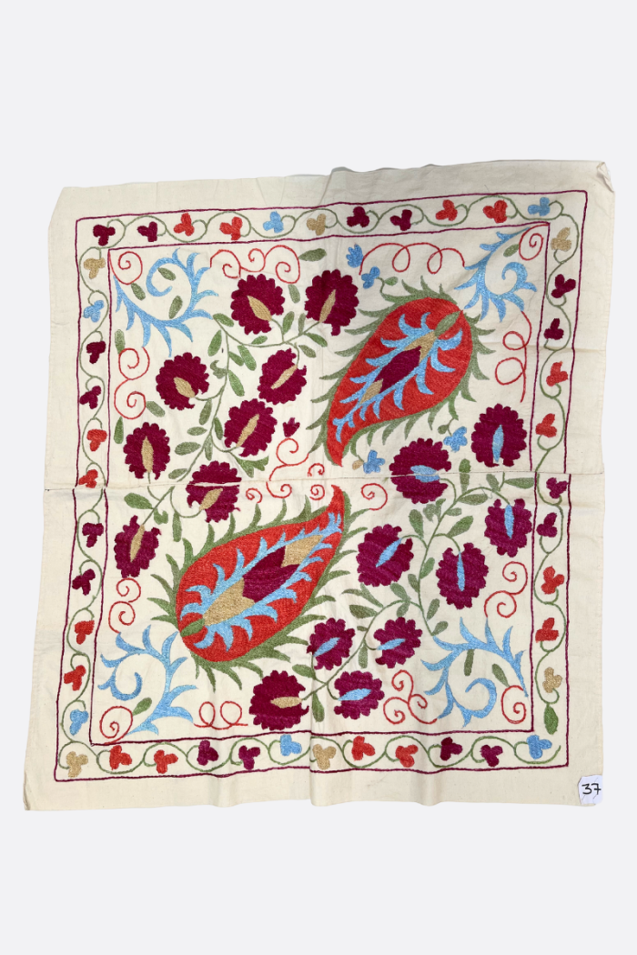 Suzani 132 (100x95)